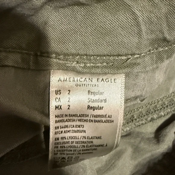 American Eagle stretch super high-rise baggy, wide leg Olive Green Pants - Picture 4 of 9